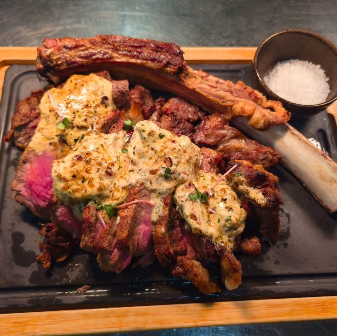Tomahawk de bœuf — La Taverne du Château
